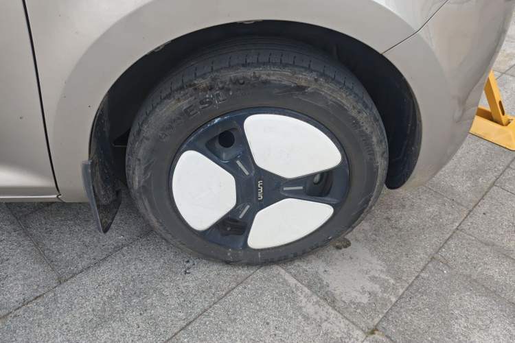 Used CHANGAN NEVO Lumin 2022 210km Sweet Edition Right Front Wheel Hub