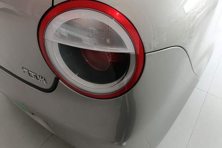 Used CHANGAN NEVO Lumin 2022 155 km – Refreshingly Sweet Edition Right Rear Taillight