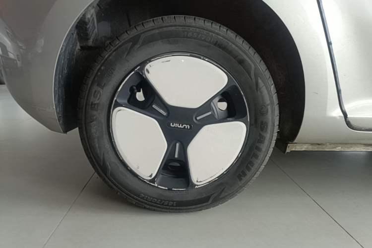 Used CHANGAN NEVO Lumin 2022 155 km – Refreshingly Sweet Edition Right Rear Wheel Hub