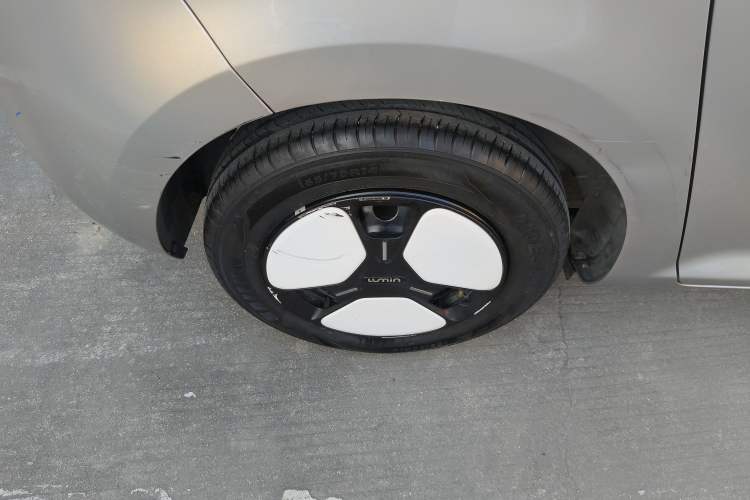 Used CHANGAN NEVO Lumin 2022 210km Sweet Edition Right Rear Wheel Hub