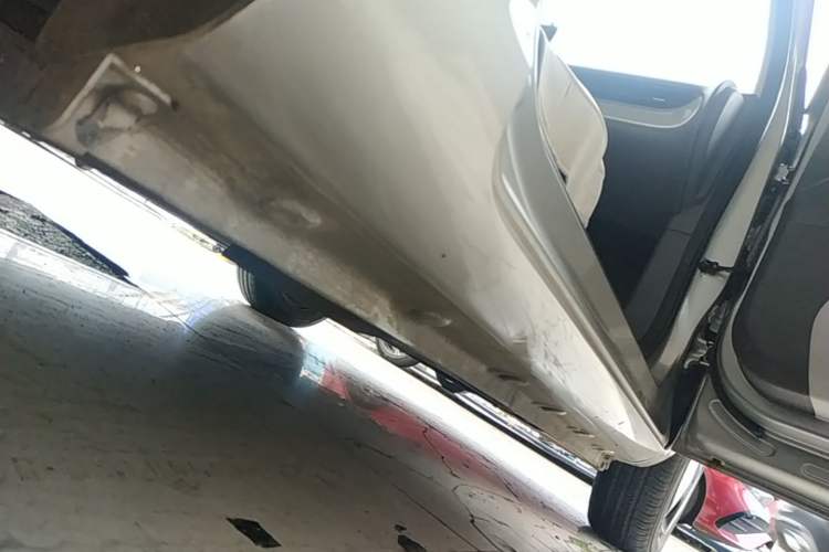 Used CHANGAN NEVO Lumin 2022 210km Sweet Edition Right Side Sill