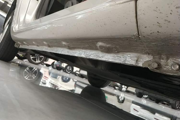 Used CHANGAN NEVO Lumin 2022 155 km – Refreshingly Sweet Edition Right Side Sill