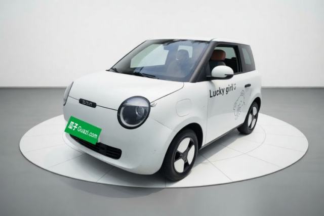 Ojetý CHANGAN NEVO Lumin 2022 210km Sweet Edition