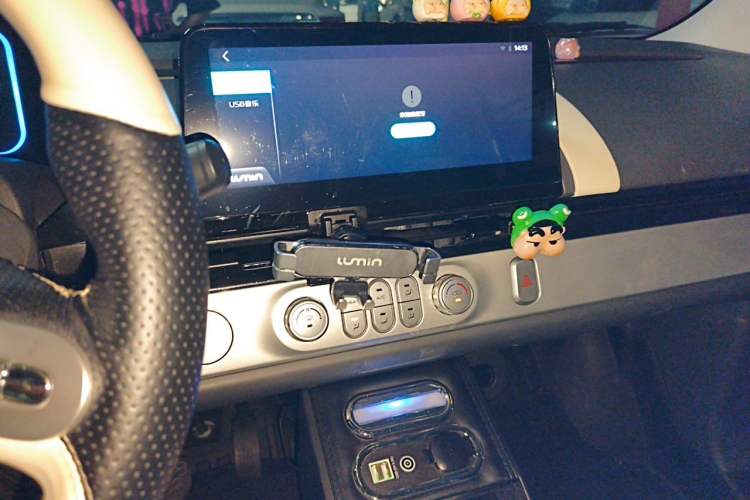 Used CHANGAN NEVO Lumin 2022 210km Sweet Edition Audio And AC Panel