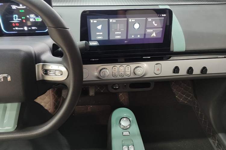 Used CHANGAN NEVO Lumin 2022 155 km – Refreshingly Sweet Edition Audio And AC Panel
