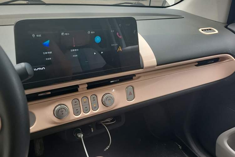 Used CHANGAN NEVO Lumin 2022 210km Sweet Edition Audio And AC Panel