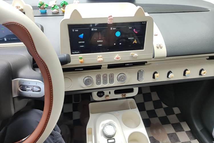 Used CHANGAN NEVO Lumin 2022 155 km – Refreshingly Sweet Edition Audio And AC Panel