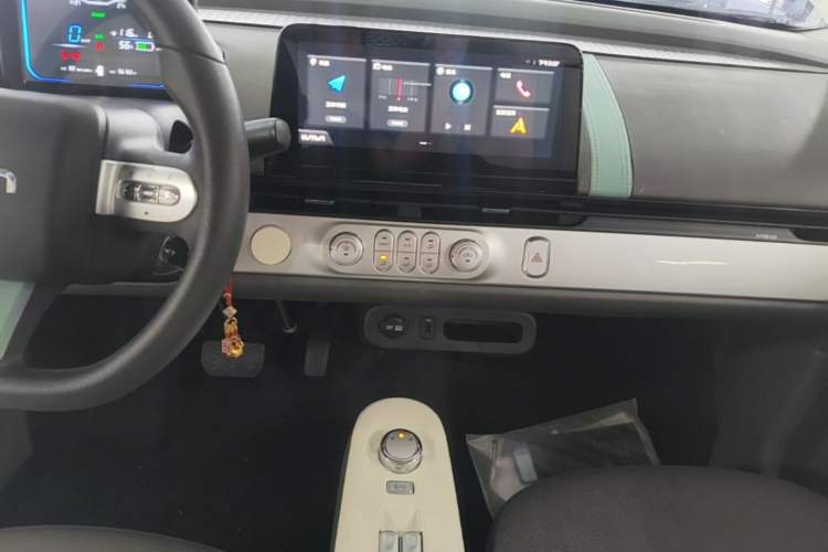 Used CHANGAN NEVO Lumin 2022 210km Sweet Edition Audio And AC Panel