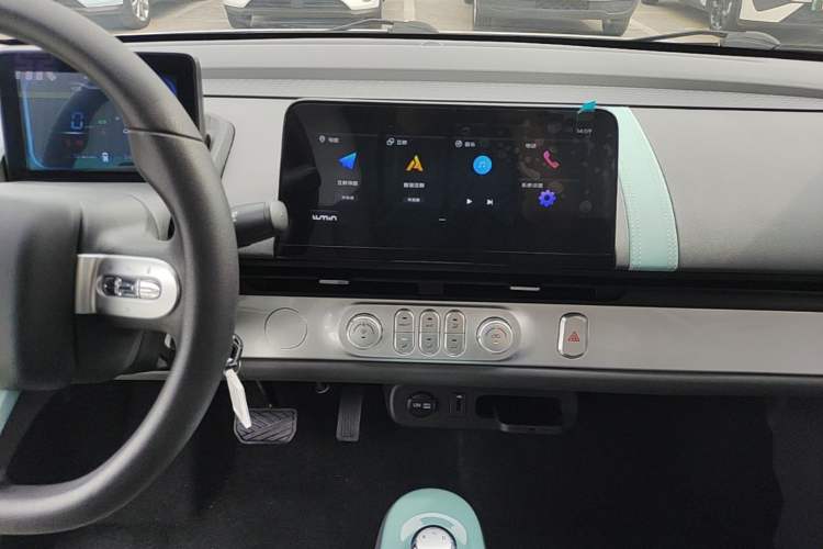 Used CHANGAN NEVO Lumin 2022 210km Sweet Edition Audio And AC Panel