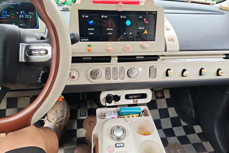 Used CHANGAN NEVO Lumin 2022 155 km – Refreshingly Sweet Edition Audio And AC Panel
