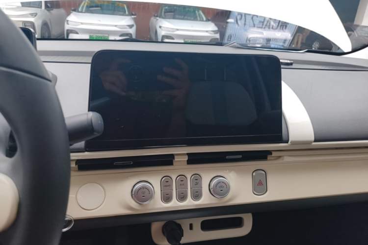 Used CHANGAN NEVO Lumin 2022 155 km – Refreshingly Sweet Edition Audio And AC Panel