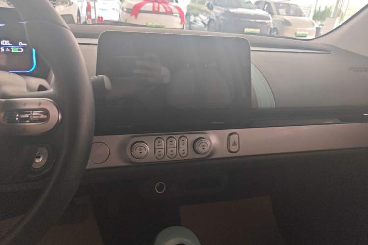 Used CHANGAN NEVO Lumin 2022 210km Sweet Edition Audio And AC Panel