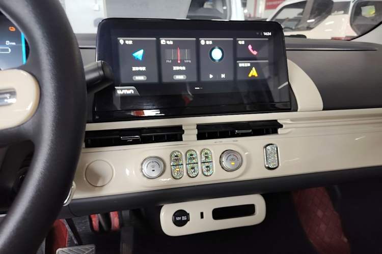 Used CHANGAN NEVO Lumin 2022 155 km – Refreshingly Sweet Edition Audio And AC Panel