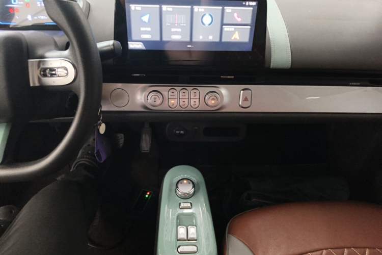 Used CHANGAN NEVO Lumin 2022 155 km – Refreshingly Sweet Edition Audio And AC Panel