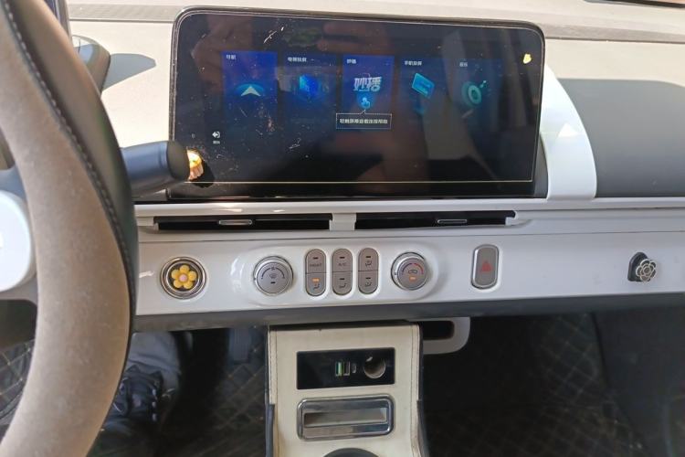 Used CHANGAN NEVO Lumin 2022 210km Sweet Edition Audio And AC Panel