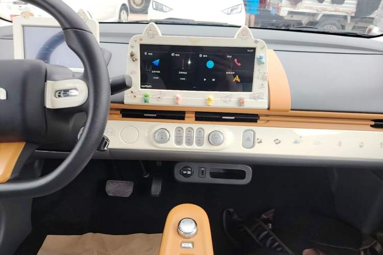 Used CHANGAN NEVO Lumin 2022 155 km – Refreshingly Sweet Edition Audio And AC Panel