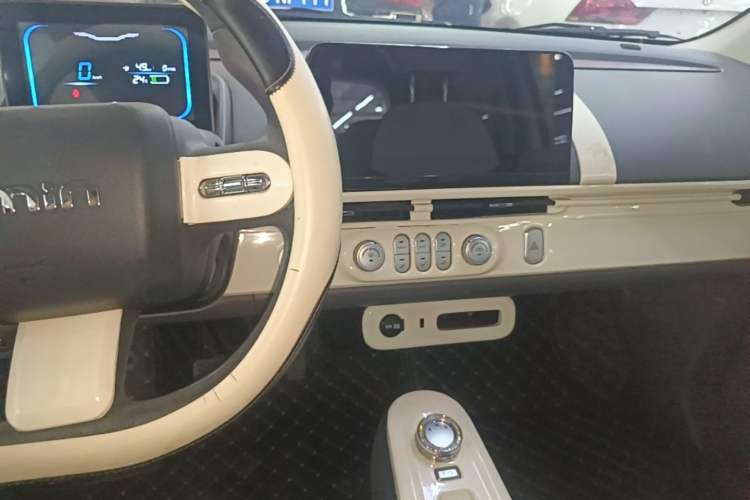 Used CHANGAN NEVO Lumin 2022 210km Sweet Edition Audio And AC Panel