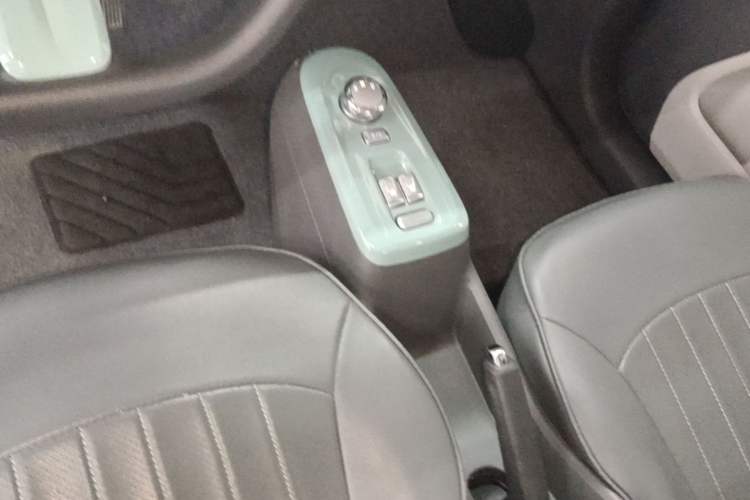 Used CHANGAN NEVO Lumin 2022 210km Sweet Edition Audio And AC Panel