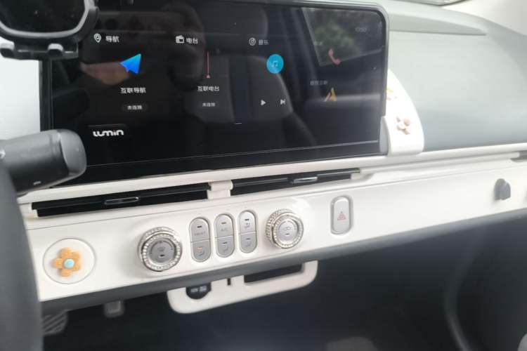 Used CHANGAN NEVO Lumin 2022 155 km – Refreshingly Sweet Edition Audio And AC Panel