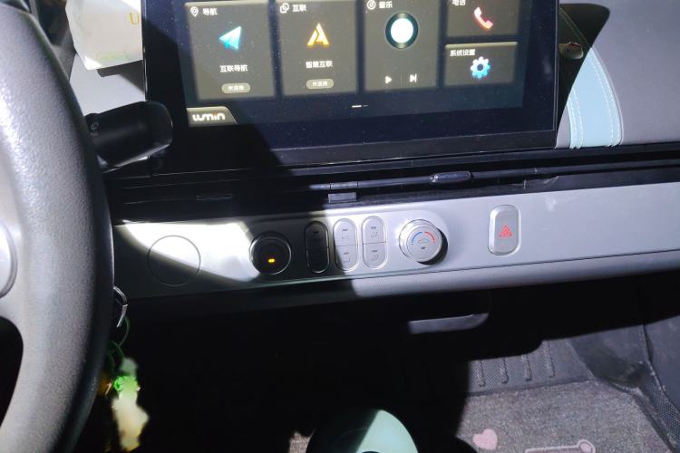 Used CHANGAN NEVO Lumin 2022 210km Sweet Edition Audio And AC Panel