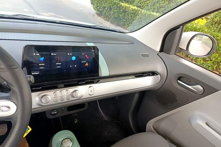 Used CHANGAN NEVO Lumin 2022 155 km – Refreshingly Sweet Edition Audio And AC Panel