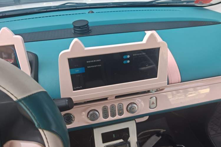 Used CHANGAN NEVO Lumin 2022 210km Sweet Edition Audio And AC Panel