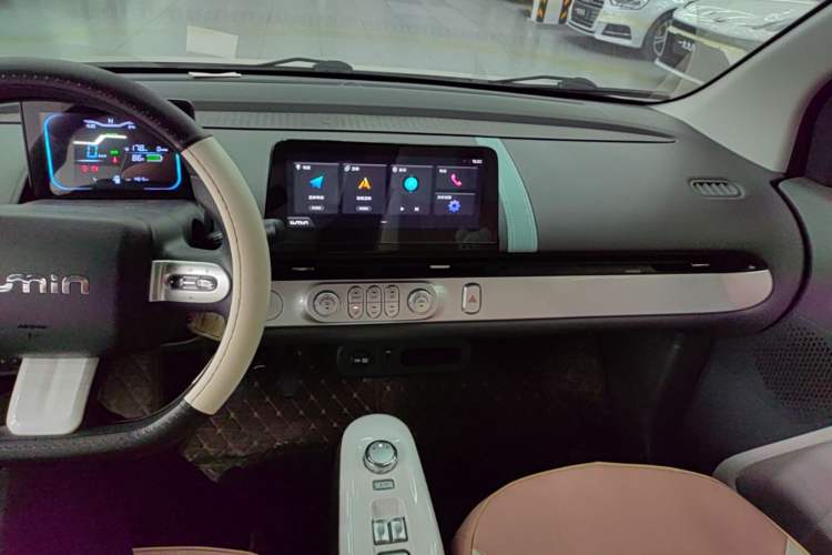Used CHANGAN NEVO Lumin 2022 210km Sweet Edition Audio And AC Panel