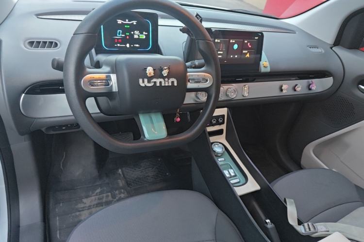 Used CHANGAN NEVO Lumin 2022 155 km – Refreshingly Sweet Edition Center Console