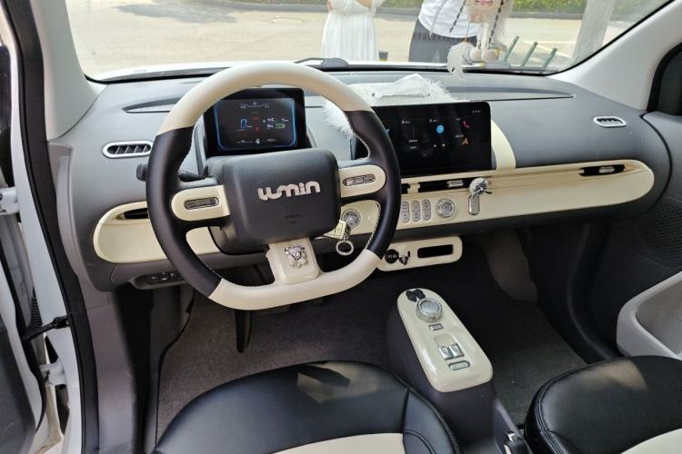 Used CHANGAN NEVO Lumin 2022 155 km – Refreshingly Sweet Edition Center Console