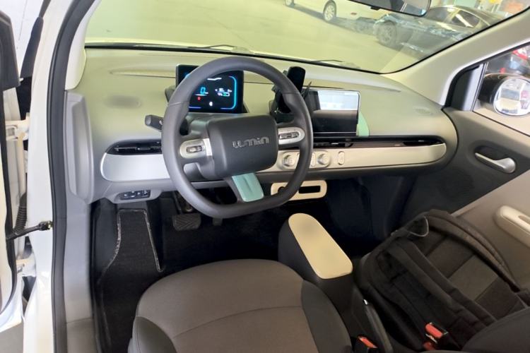 Used CHANGAN NEVO Lumin 2022 210km Sweet Edition Center Console