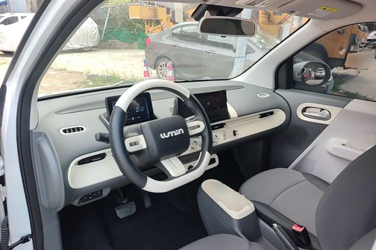 Used CHANGAN NEVO Lumin 2022 155 km – Refreshingly Sweet Edition Center Console