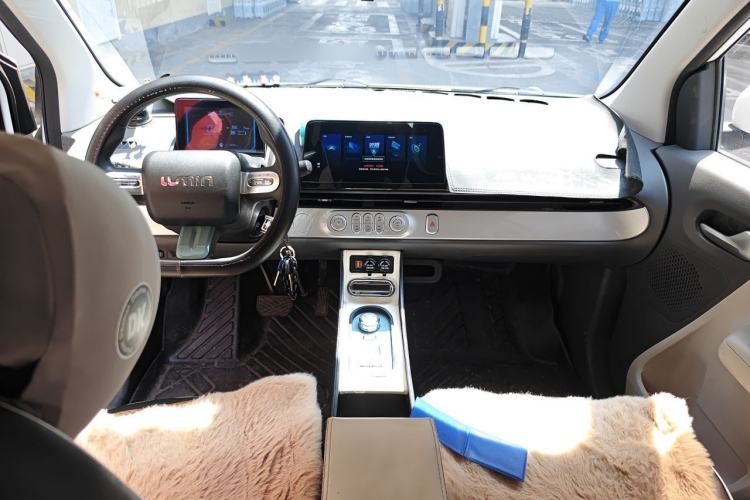Used CHANGAN NEVO Lumin 2022 155 km – Refreshingly Sweet Edition Center Console