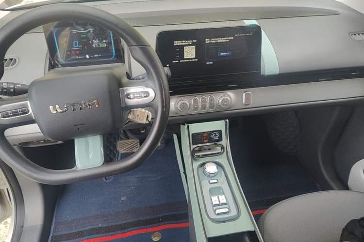 Used CHANGAN NEVO Lumin 2022 155 km – Refreshingly Sweet Edition Center Console