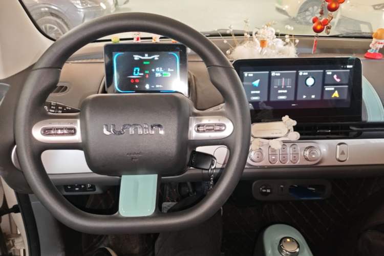 Used CHANGAN NEVO Lumin 2022 155 km – Refreshingly Sweet Edition Center Console