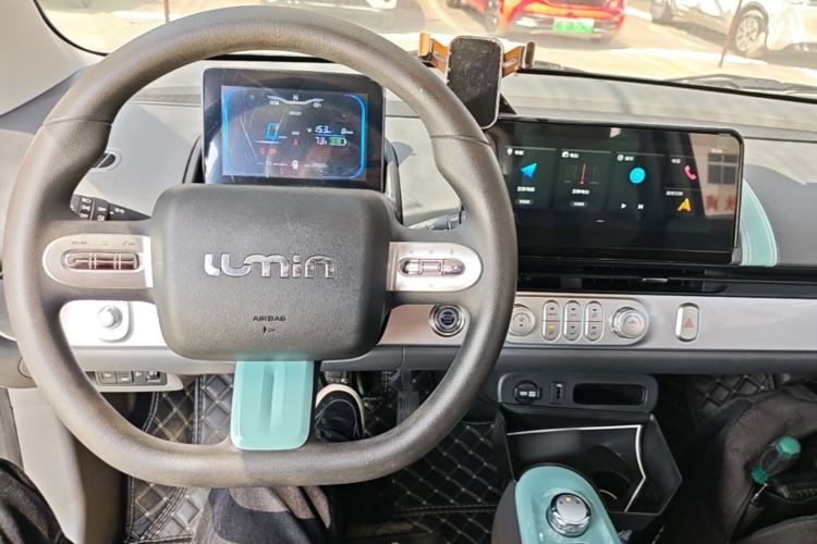 Used CHANGAN NEVO Lumin 2022 210km Sweet Edition Center Console