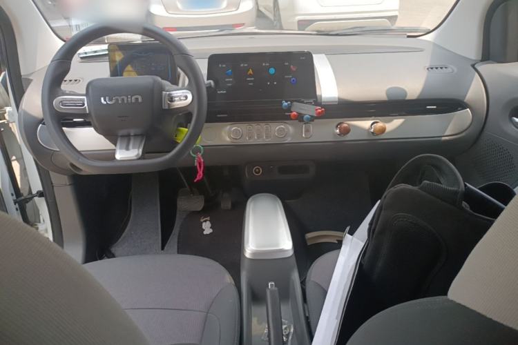 Used CHANGAN NEVO Lumin 2022 155 km – Refreshingly Sweet Edition Center Console