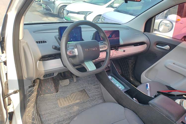 Used CHANGAN NEVO Lumin 2022 155 km – Refreshingly Sweet Edition Center Console