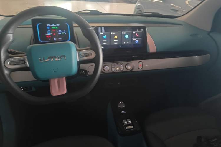 Used CHANGAN NEVO Lumin 2022 210km Sweet Edition Center Console