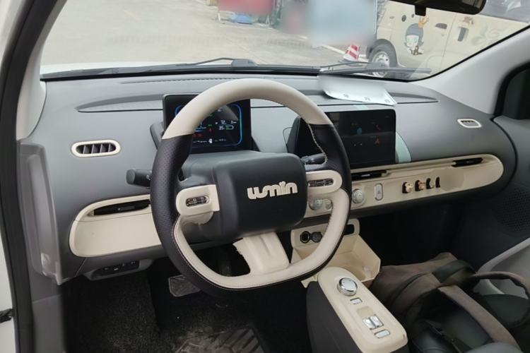 Used CHANGAN NEVO Lumin 2022 210km Sweet Edition Center Console