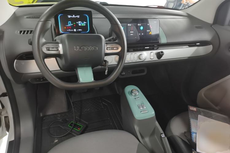 Used CHANGAN NEVO Lumin 2022 155 km – Refreshingly Sweet Edition Center Console