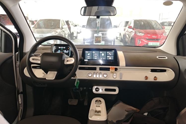 Used CHANGAN NEVO Lumin 2022 155 km – Refreshingly Sweet Edition Center Console