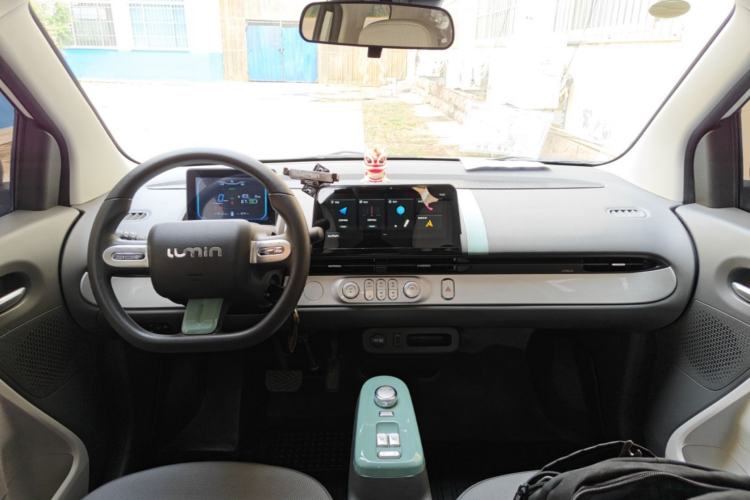 Used CHANGAN NEVO Lumin 2022 155 km – Refreshingly Sweet Edition Center Console