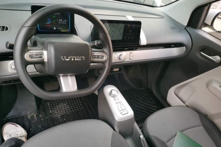 Used CHANGAN NEVO Lumin 2022 155 km – Refreshingly Sweet Edition Center Console