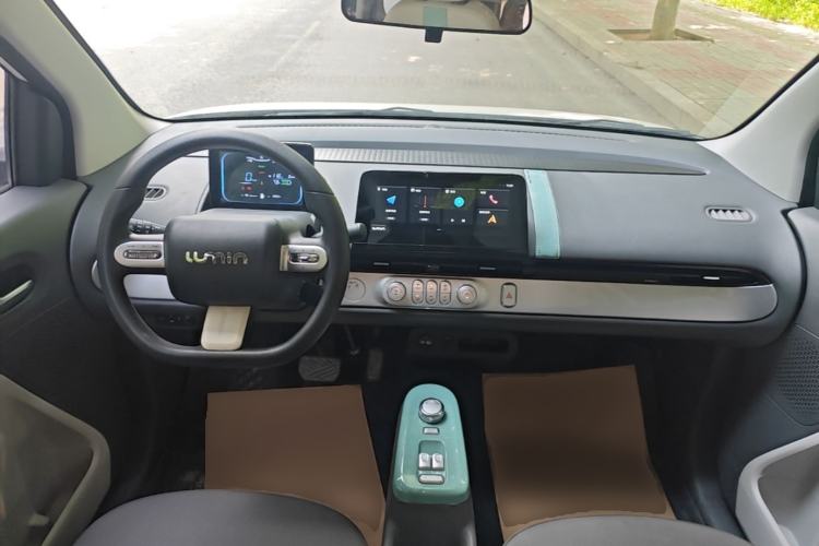 Used CHANGAN NEVO Lumin 2022 155 km – Refreshingly Sweet Edition Center Console