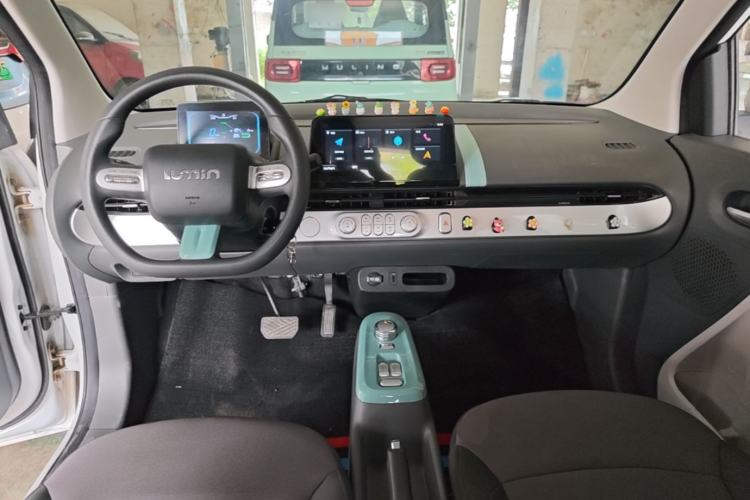 Used CHANGAN NEVO Lumin 2022 210km Sweet Edition Center Console