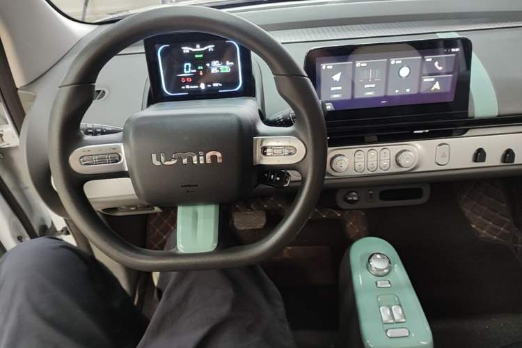 Used CHANGAN NEVO Lumin 2022 155 km – Refreshingly Sweet Edition Center Console
