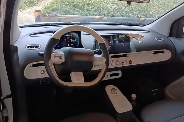 Used CHANGAN NEVO Lumin 2022 210km Sweet Edition Center Console