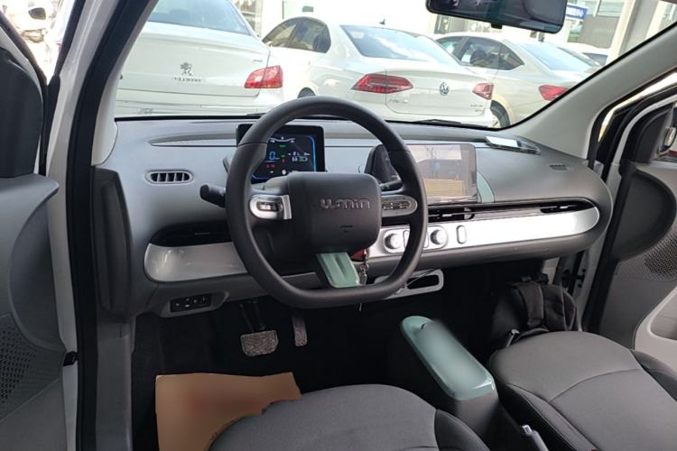Used CHANGAN NEVO Lumin 2022 155 km – Refreshingly Sweet Edition Center Console