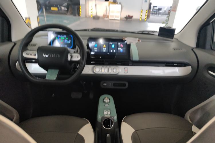 Used CHANGAN NEVO Lumin 2022 210km Sweet Edition Center Console
