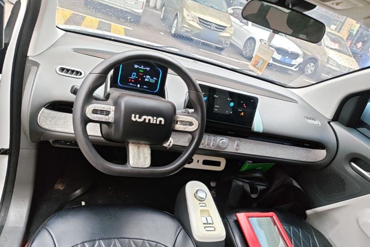 Used CHANGAN NEVO Lumin 2022 210km Sweet Edition Center Console